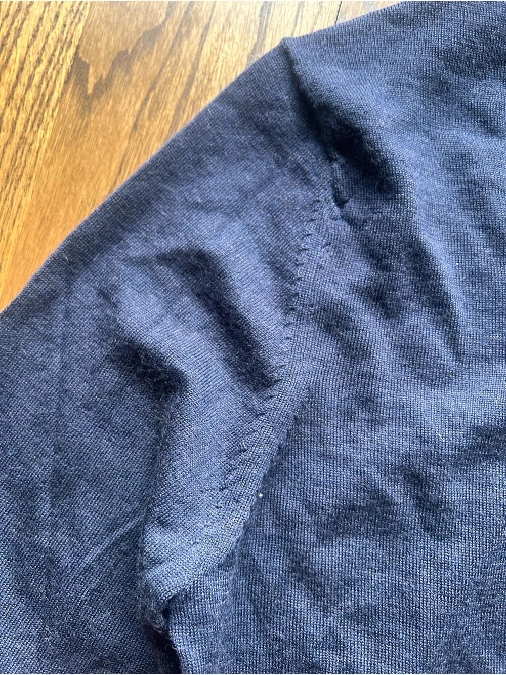 Banana Republic Men's Navy Blue Crewneck Sweater